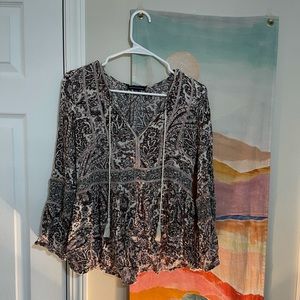 American Eagle flowy shirt